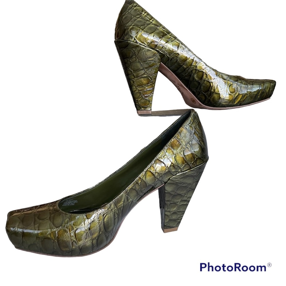 Vince Camuto, green croc heels
